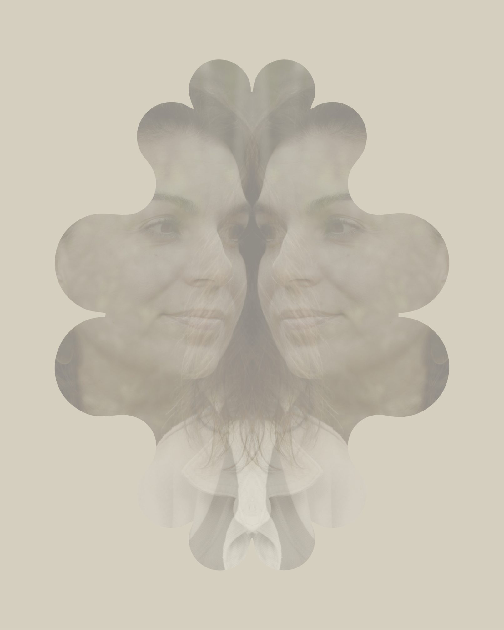 Joieria contemporània. Penjoll de porcellana, plata i granar. Projecte simetria. Dissenyat i creat per la joiera Marta Ortí. Terrassa, Barcelona.